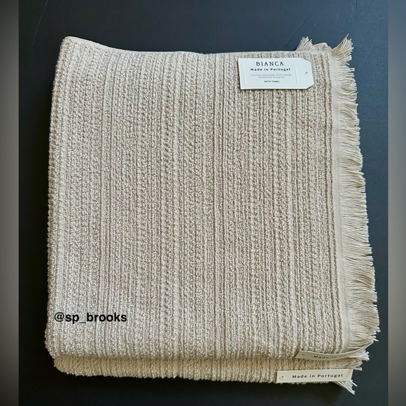 BIANCA Other - 🎁2PC BIANCA Bath Towels - Taupe Cotton Boucle Textured Pattern